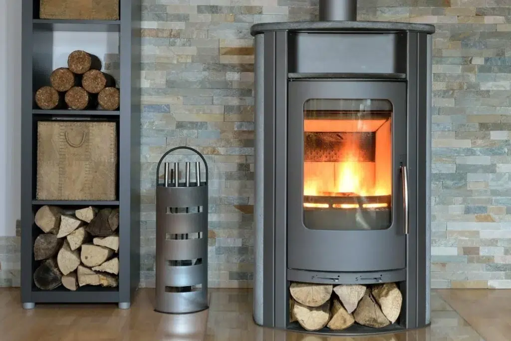 Comment faire le ramonage de son poêle à bois ?